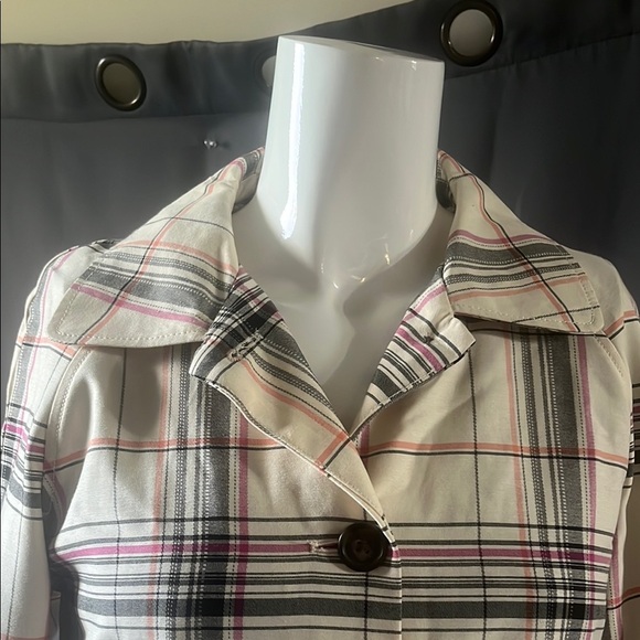 Merona Cream and Black Trench Coat with Plaid Design - Picture 6 of 9